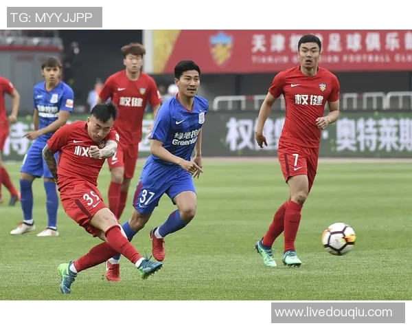 中超精彩对决权健迎战建业双方全力争胜展现足球魅力与激情